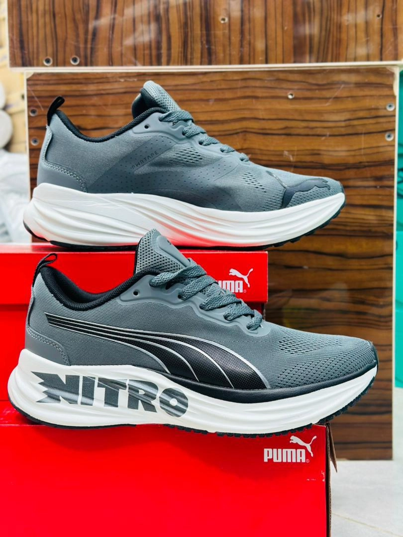 کتونی ویتنامی پوما نیترو سایز ۴۱ تا ۴۵ . همراه با جعبه بارکد دار فروش بصورت عمده و تک . Puma magmax nitro