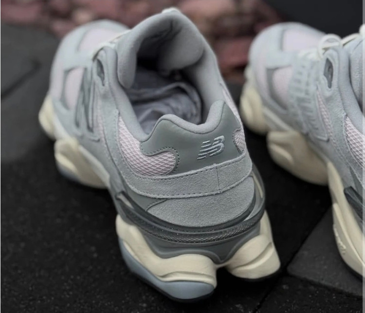 کتونی ویتنامی زنانه و بچگانه نیوبالانس ۹۰۶۰ سایز ۳۶ تا ۳۹ وارداتی ویتنام . Newbalance 9060