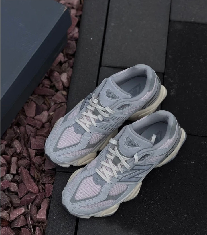 کتونی ویتنامی زنانه و بچگانه نیوبالانس ۹۰۶۰ سایز ۳۶ تا ۳۹ وارداتی ویتنام . Newbalance 9060