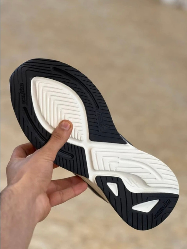 کتونی اسکیچرز سایز ۴۰ تا ۴۵ ساخت ویتنام وارداتی .فروش بصورت عمده و تک skechers hyper burst