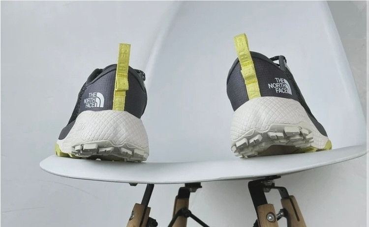 نورث فیس The north face vectiv enduris 3. ساخت ویتنام سایز ۴۰ تا ۴۵. فروش عمده و تک.