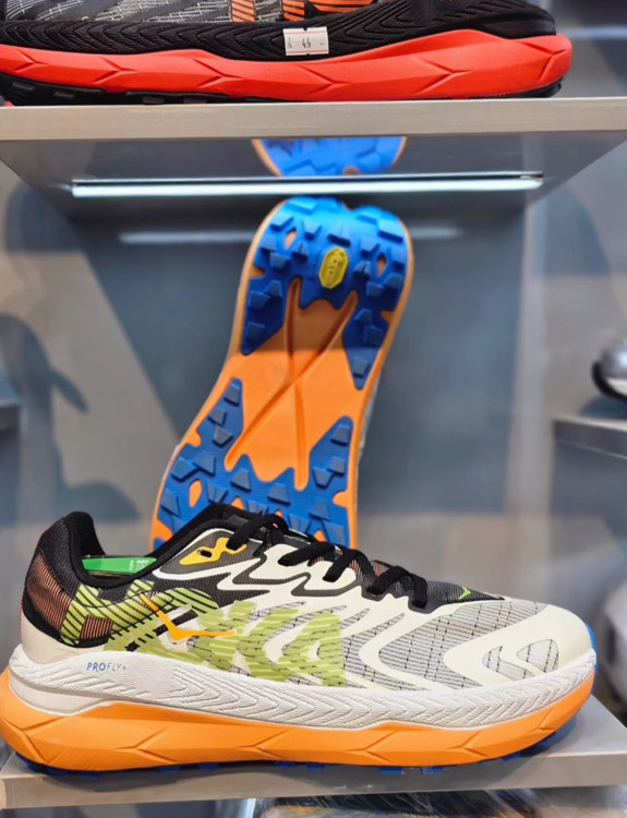 Hoka Tecton X 2 Vietnamهوکا