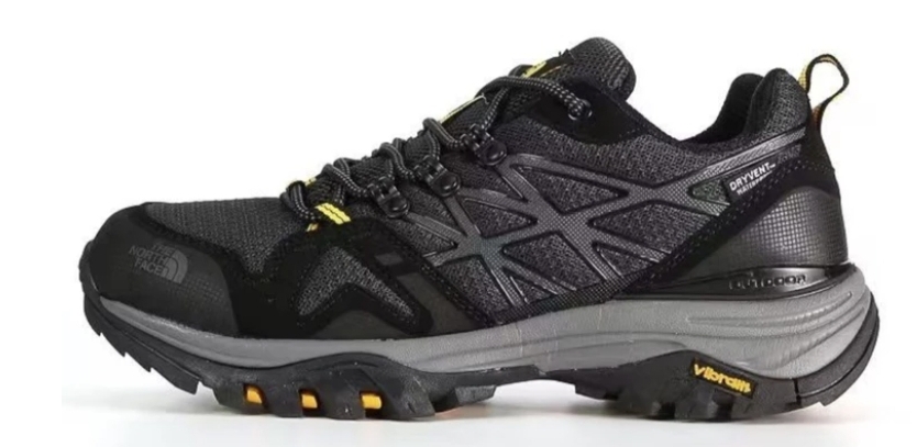 کتونی ویتنامی نورث فیس ، وارداتی ساخت ویتنام سایز ۴۰ تا ۴۵ . فروش بصورت عمده و تک . North Face Hedgehog FastpackGTX