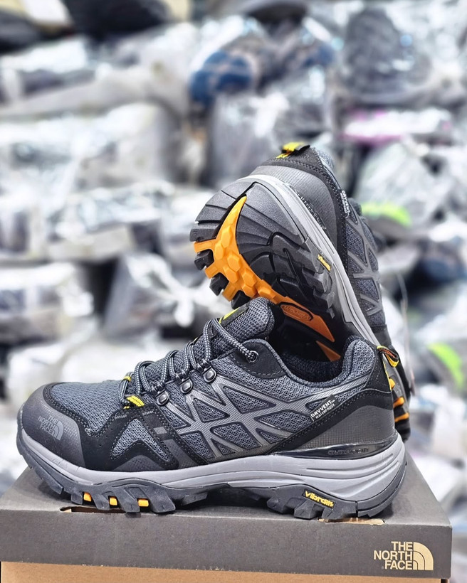 کتونی ویتنامی نورث فیس ، وارداتی ساخت ویتنام سایز ۴۰ تا ۴۵ . فروش بصورت عمده و تک . North Face Hedgehog FastpackGTX