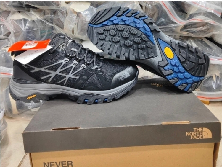 کتونی نورث فیس ، وارداتی ساخت ویتنام سایز ۴۰ تا ۴۵ . فروش بصورت عمده و تک . North Face Hedgehog FastpackGTX