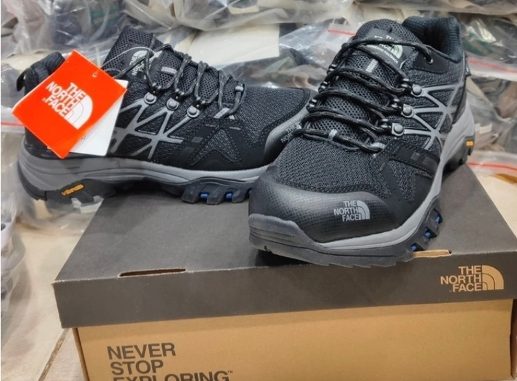 کتونی نورث فیس ، وارداتی ساخت ویتنام سایز ۴۰ تا ۴۵ . فروش بصورت عمده و تک . North Face Hedgehog FastpackGTX
