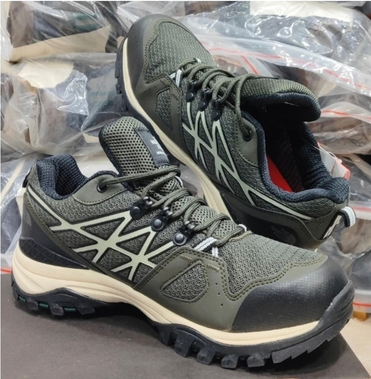 کتونی نورث فیس ، وارداتی ساخت ویتنام سایز ۴۰ تا ۴۵ . فروش بصورت عمده و تک . North Face Hedgehog FastpackGTX