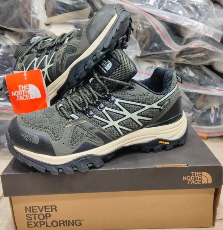 کتونی نورث فیس ، وارداتی ساخت ویتنام سایز ۴۰ تا ۴۵ . فروش بصورت عمده و تک . North Face Hedgehog FastpackGTX