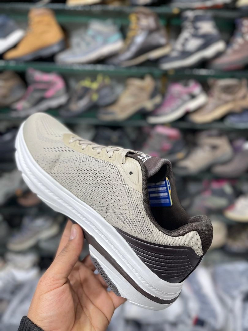 کتونی ویتنامی اسکیچرز طبی و راحت سایز ۴۰ تا ۴۵ وارداتی ویتنام فروش بصورت عمده و تک . Skechers max cushioning