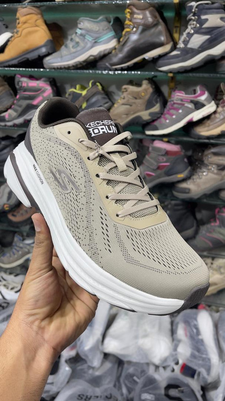 کتونی ویتنامی اسکیچرز طبی و راحت سایز ۴۰ تا ۴۵ وارداتی ویتنام فروش بصورت عمده و تک . Skechers max cushioning