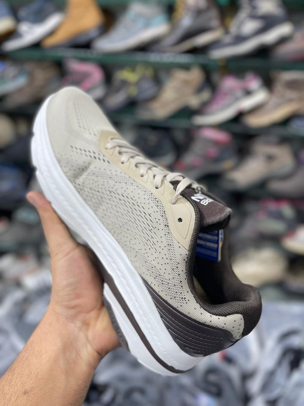کتونی ویتنامی اسکیچرز طبی و راحت سایز ۴۰ تا ۴۵ وارداتی ویتنام فروش بصورت عمده و تک . Skechers max cushioning