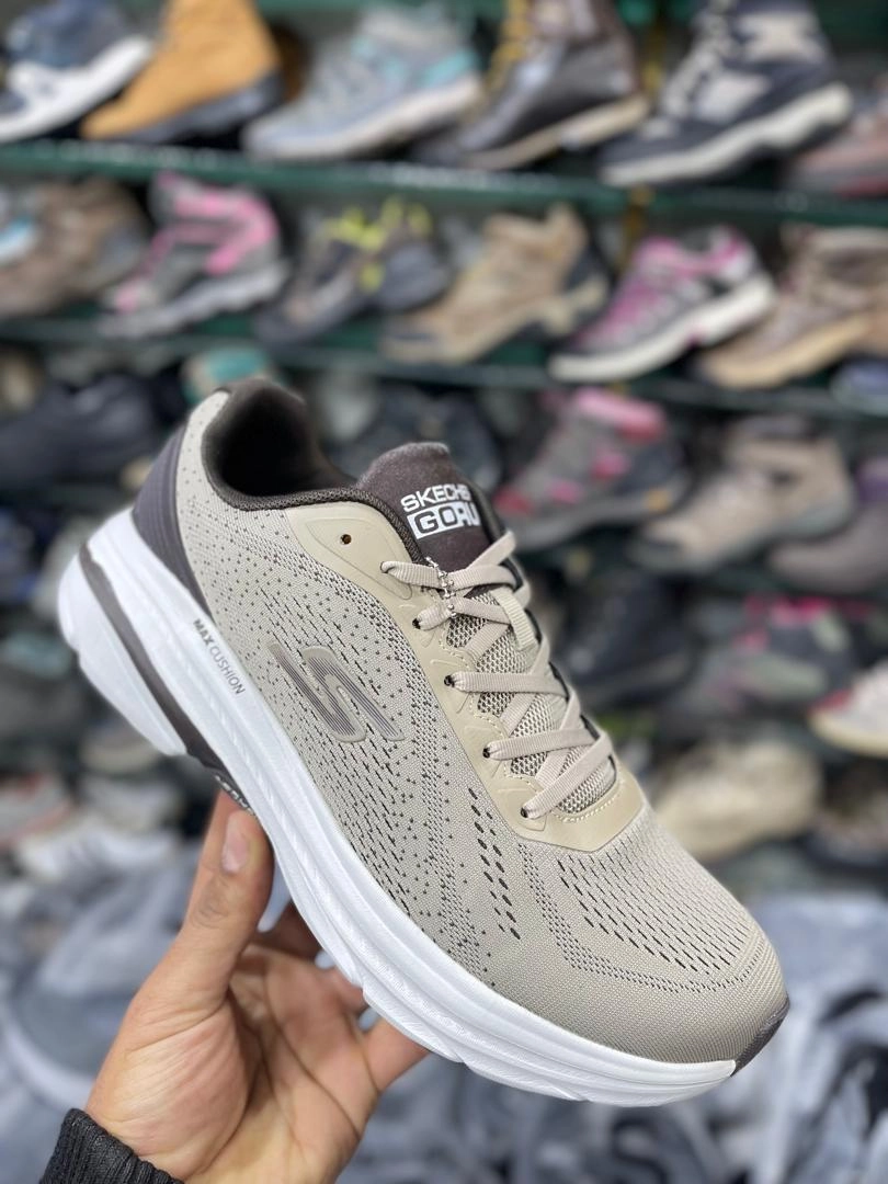 کتونی ویتنامی اسکیچرز طبی و راحت سایز ۴۰ تا ۴۵ وارداتی ویتنام فروش بصورت عمده و تک . Skechers max cushioning