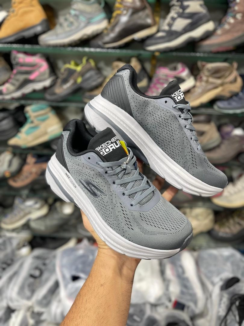 کتونی ویتنامی اسکیچرز طبی و راحت سایز ۴۰ تا ۴۵ وارداتی ویتنام فروش بصورت عمده و تک . Skechers max cushioning