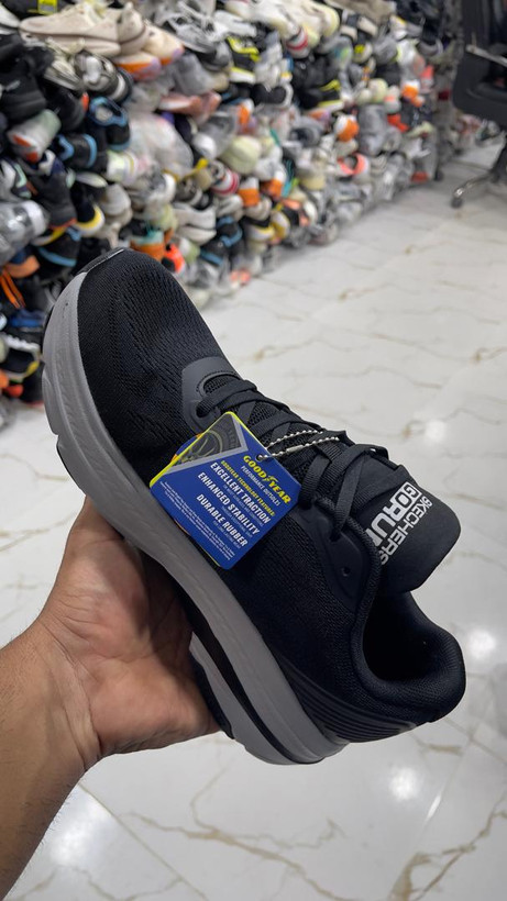 کتونی ویتنامی اسکیچرز طبی و راحت سایز ۴۰ تا ۴۵ وارداتی ویتنام فروش بصورت عمده و تک . Skechers max cushioning