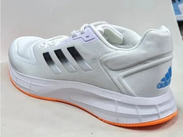 کتونی ادیداس لایت موشن ، وارداتی ساخت ویتنام سایز ۴۱ تا ۴۵ . فروش بصورت عمده و تک . Adidas Light Motion
