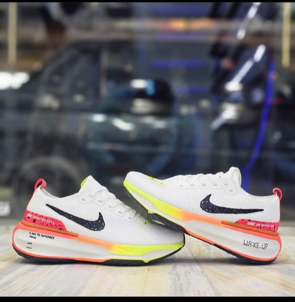 کتونی ویتنامی نایک زوم ایکس . وارداتی ویتنام سایز ۴۰ تا ۴۵ . پایین ترین قیمت در ایران . Nike zoom x