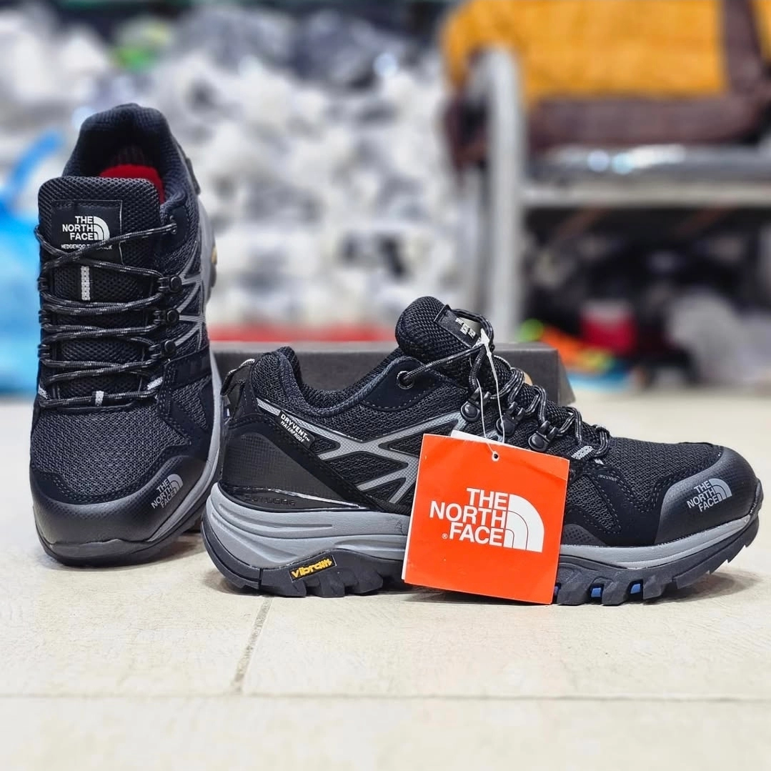 کتونی نورث فیس ، وارداتی ساخت ویتنام سایز ۴۰ تا ۴۵ . فروش بصورت عمده و تک . North Face Hedgehog FastpackGTX