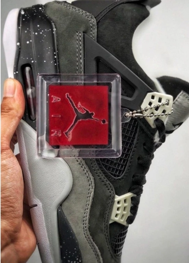 کتونی ویتنامی نایک ایر جردن ، وارداتی ویتنام سایز ۳۸ تا ۴۵ . فروش بصورت عمده و تک . Nike Air Jordan Iv