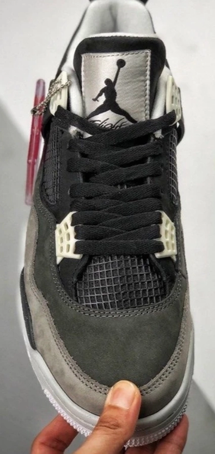 کتونی ویتنامی نایک ایر جردن ، وارداتی ویتنام سایز ۳۸ تا ۴۵ . فروش بصورت عمده و تک . Nike Air Jordan Iv