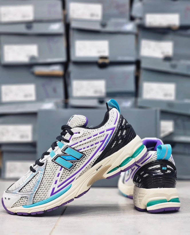 کتونی نیوبالانس ۱۹۰۶ وارداتی ویتنام سایز ۴۰ تا ۴۵ تنوع در چند رنگ جذاب newbalance 1906