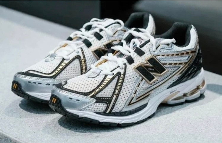 کتونی نیوبالانس ۱۹۰۶ وارداتی ویتنام سایز ۴۰ تا ۴۵ تنوع در چند رنگ جذاب . Newbalance 9060