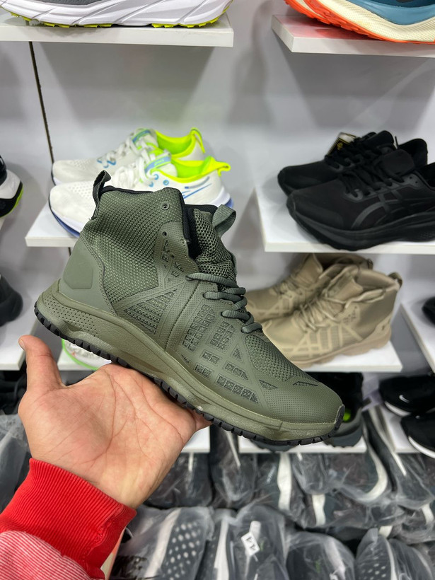 بوت اندرارمورمدل هاورداون ضد آب ، وارداتی ویتنام , کیفیت بالا سایز ۴۰ تا ۴۵ ، under armour