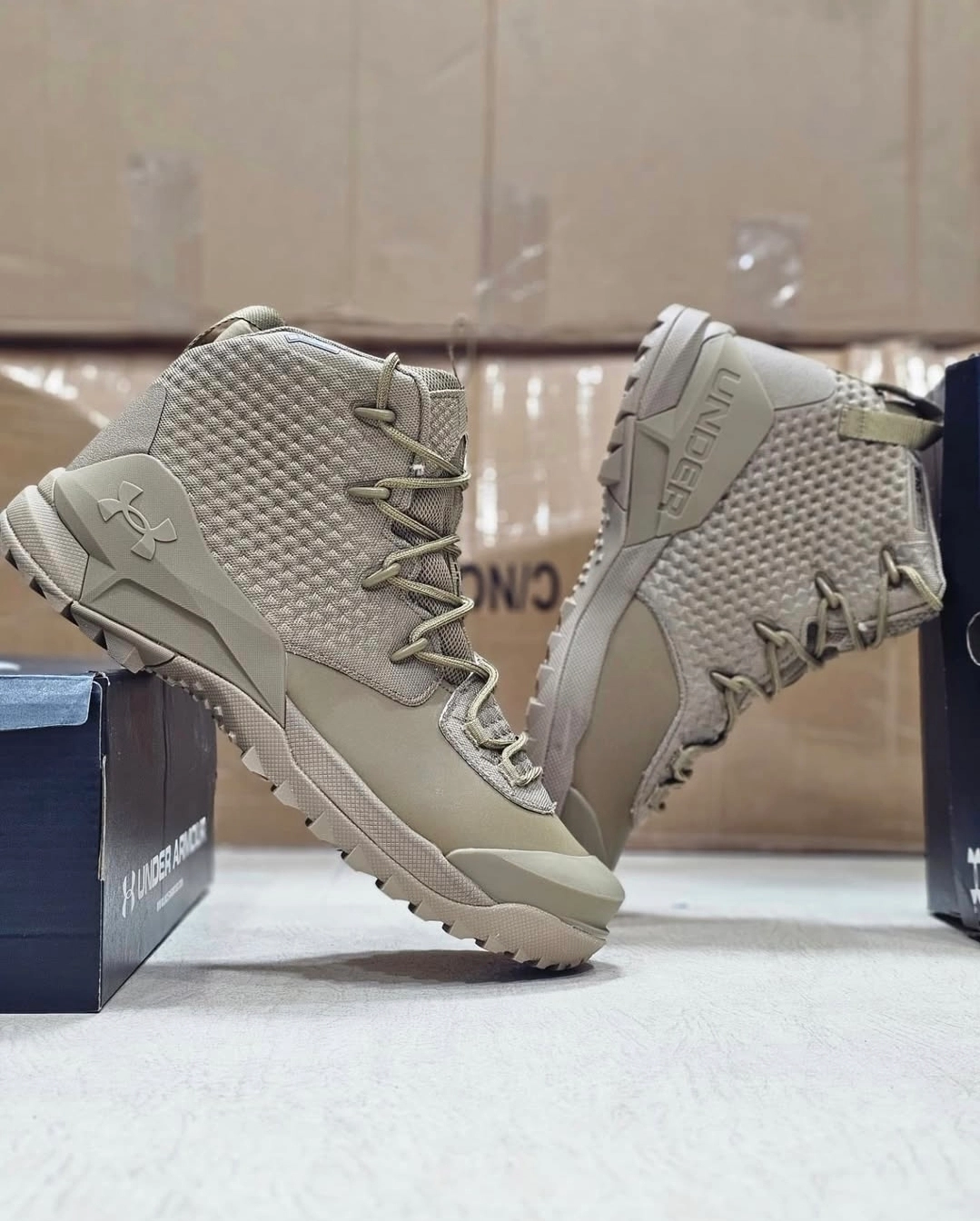 کفش ویتنامی گورتکس آندرارمور ، وارداتی ویتنام فروش بصورت عمده و تک سایز ۴۰ تا ۴۵ .under armour infil hike