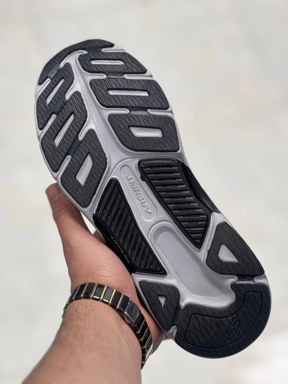 کتونی ویتنامی اسکیچرز وارداتی ویتنام سایز ۴۰ تا ۴۵ فروش بصورت عمده و تک . Skechers Gorun