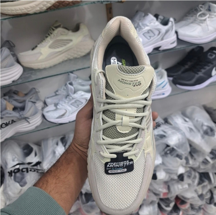 کتونی اسکیچرز /Skechers 232744 BBK / ساخت ویتنام وارداتی / سایز ۴۰ تا ۴۵ /فروش بصورت عمده و تک /