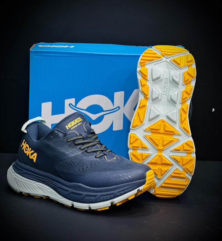کتونی ویتنامی هوکا استینسون ارت ۶/Hoka one one stinson ATR 6 / ساخت ویتنام وارداتی / سایز ۴۰ تا ۴۵/ همراه با جعبه بارکد دار . فروش بصورت عمده و تک .