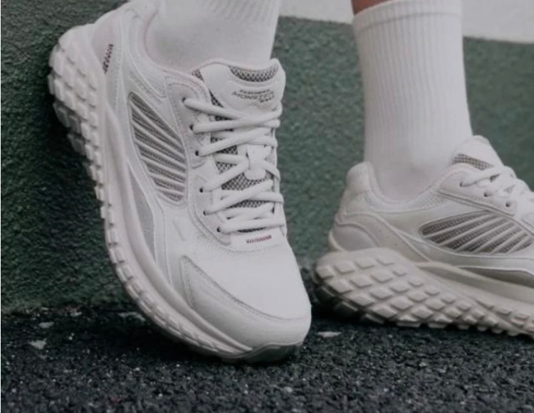 کتونی اسکیچرز /Skechers 232744 BBK / ساخت ویتنام وارداتی / سایز ۴۰ تا ۴۵ /فروش بصورت عمده و تک /