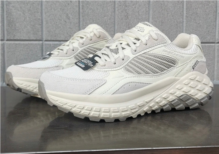 کتونی اسکیچرز /Skechers 232744 BBK / ساخت ویتنام وارداتی / سایز ۴۰ تا ۴۵ /فروش بصورت عمده و تک /