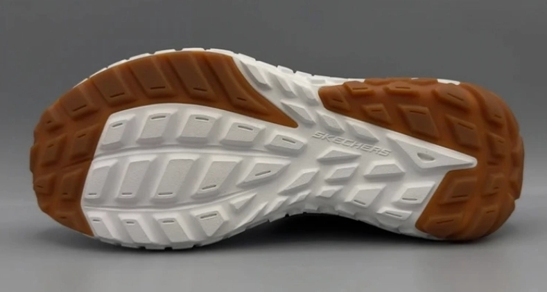 کفش اسکیچرز/Skechers 232744 BBK /ساخت ویتنام وارداتی/سایز ۴۰ تا ۴۵/ فروش بصورت عمده و تک /
