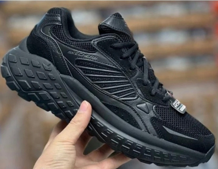 کفش ویتنامی اسکیچرز ، ساخت ویتنام ، سایز ۴۰ تا ۴۵ فروش بصورت عمده و تک . Skechers 232744BBK