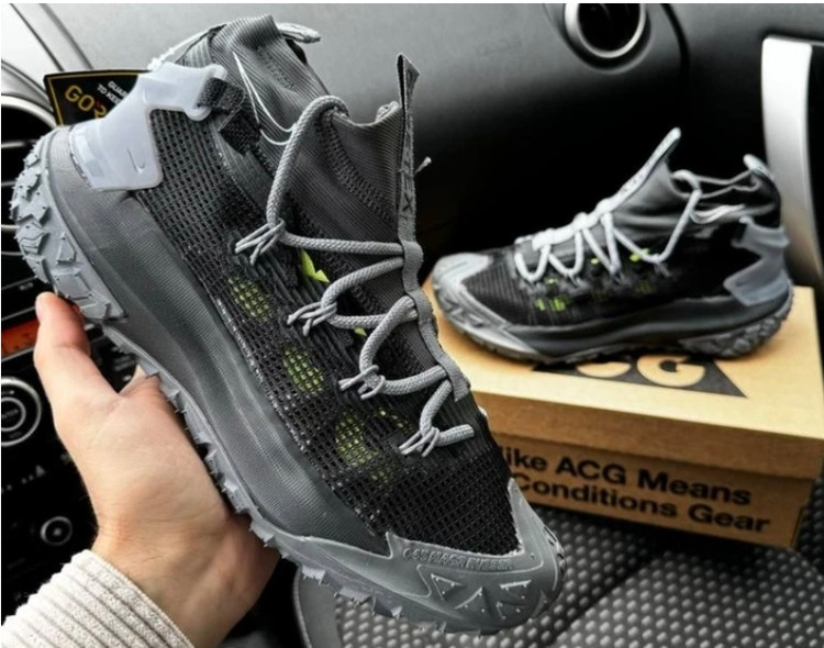 کتونی نایک ای سی جی ، فروش بصورت عمده و تک . سایز ۴۰ تا ۴۵ ، ساخت ویتنام وارداتی. Nike ACG Mountain Fly Gore_Tex Vietnam