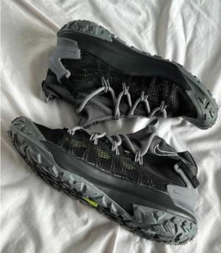 کتونی نایک ای سی جی ، فروش بصورت عمده و تک . سایز ۴۰ تا ۴۵ ، ساخت ویتنام وارداتی. Nike ACG Mountain Fly Gore_Tex Vietnam