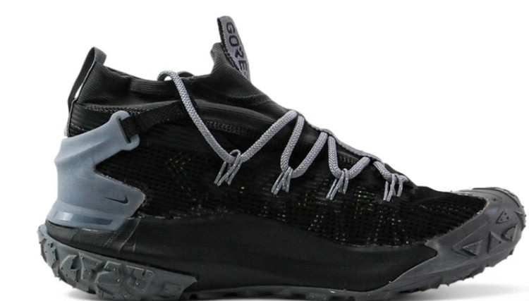 کتونی نایک ای سی جی ، فروش بصورت عمده و تک . سایز ۴۰ تا ۴۵ ، ساخت ویتنام وارداتی. Nike ACG Mountain Fly Gore_Tex Vietnam
