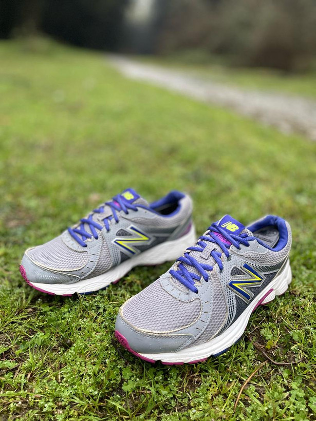 کتونی برند نیوبالانس استوک اروپایی تاناکورا در حد سایز ۴۲ فروش به ضمانت اورجینال. Original newbalance