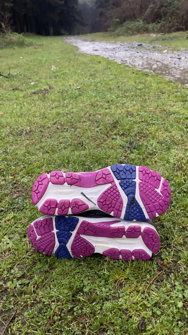 کتونی برند نیوبالانس استوک اروپایی تاناکورا در حد سایز ۴۲ فروش به ضمانت اورجینال. Original newbalance