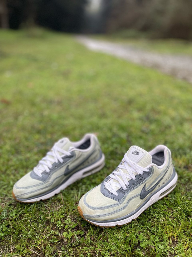 کتونی برند نایک ایرمکس استوک اروپایی تاناکورا در حد سایز ۴۱فروش به ضمانت اورجینال. Nike air max