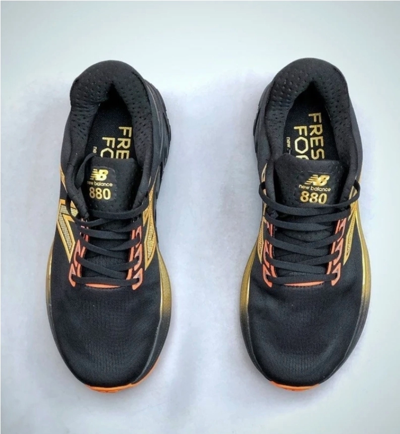 کتونی نیوبالانس ویتنامی ، فروش بصورت عمده و تک ، سایز ۴۰ تا ۴۵ . New balance NB 880715 Vietnam