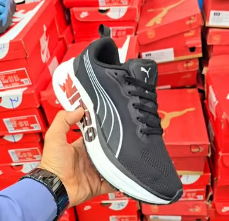 کتونی ویتنامی پوما نیترو سایز ۴۱ تا ۴۵ . همراه با جعبه بارکد دار فروش بصورت عمده و تک . Puma magmax nitro