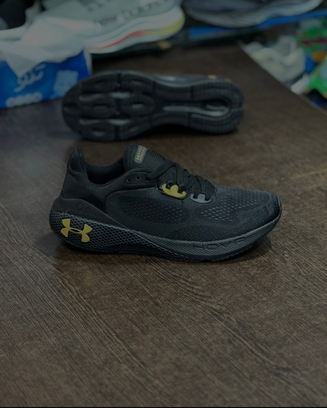 کتونی اندرارمور مستر کوالیتی Aساخت ویتنام سایز ۴۰ تا ۴۵ تنوع در ۲ رنگ جذاب .underarmour phantom3