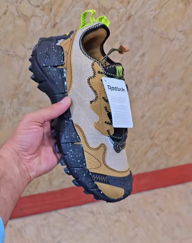 کتونی ریباک زیره ویبرام سایز ۴۰ تا ۴۵ وارداتی ویتنام فروش بصورت عمده و تک . Reebok Zig Kinetica II Edge Vietnam