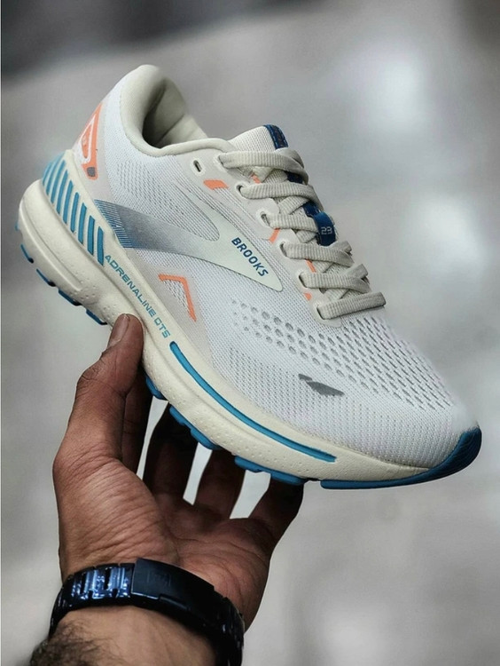 Brooks Adrenaline GTS 23 Vietnam