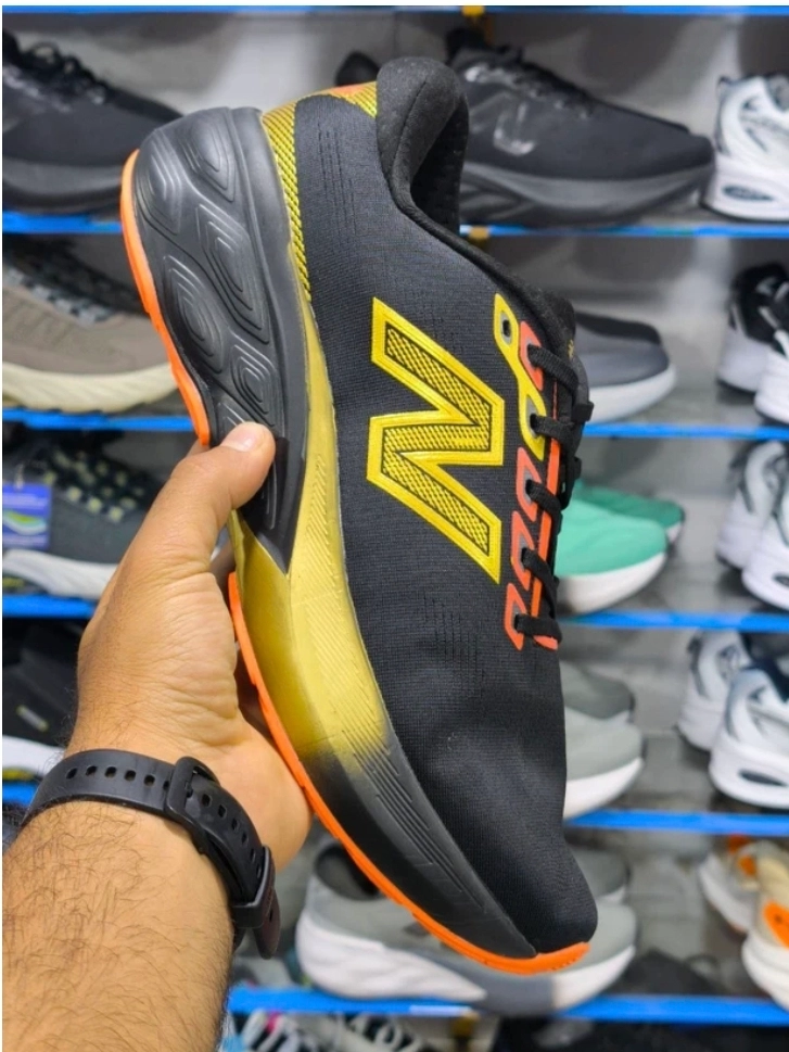 کتونی نیوبالانس 880 رانینگ/Newbalance 880/ساخت ویتنام وارداتی/سایز ۴۰ تا ۴۵ . فروش عمده و تک