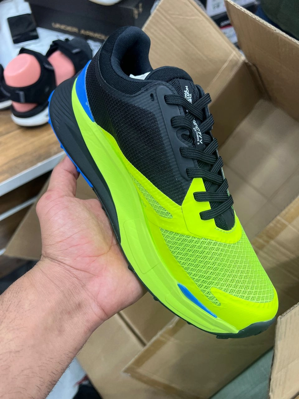 کتونی نورث فیس وارداتی ویتنام فروش بصورت عمده و تکسایز ۴۰ تا ۴۵ The North Face Vectiv Enduris 3 shoes
