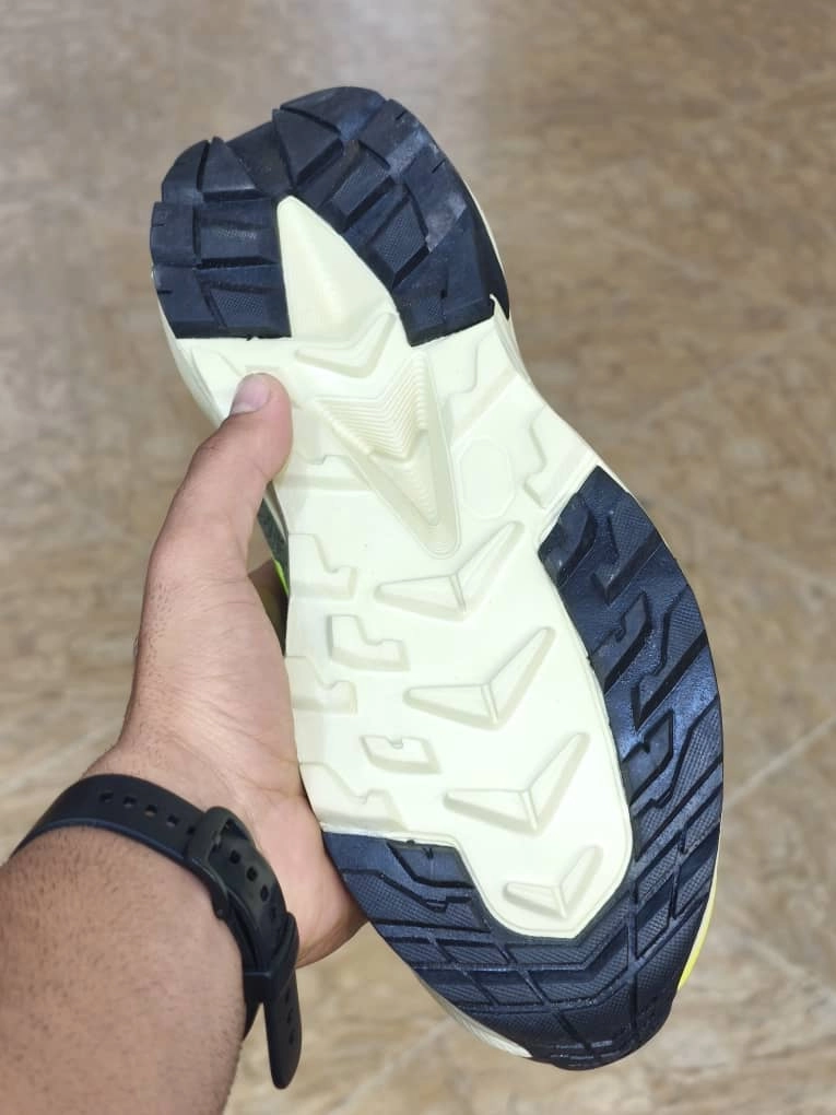 کتونی هوکا ویتنامی مدل skyline-float وارداتی hoka . فروش بصورت عمده و تک . سایز ۴۰تا ۴۵.Hoka skyline shoe