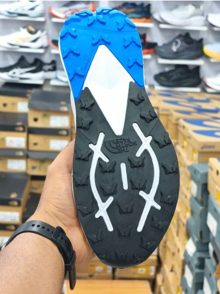 کتونی نورث فیس وارداتی ویتنام فروش بصورت عمده و تکسایز ۴۰ تا ۴۵ The North Face Vectiv Enduris 3 shoes