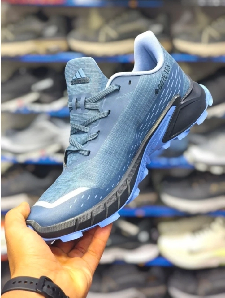 کتونی ادیداس ترکس ویتنامی رنگ بندی جذاب ، فروش بصورت عمده و تک وارداتی ویتنام.Adidas terrex Vietnam